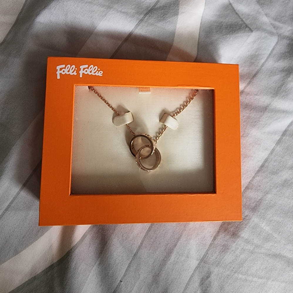 Folli Follie rose gold necklace with interlocking links